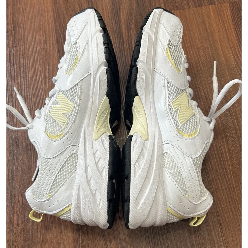 New Balance 530SK Women's Size 7 530 White with Yellow Running Shoes